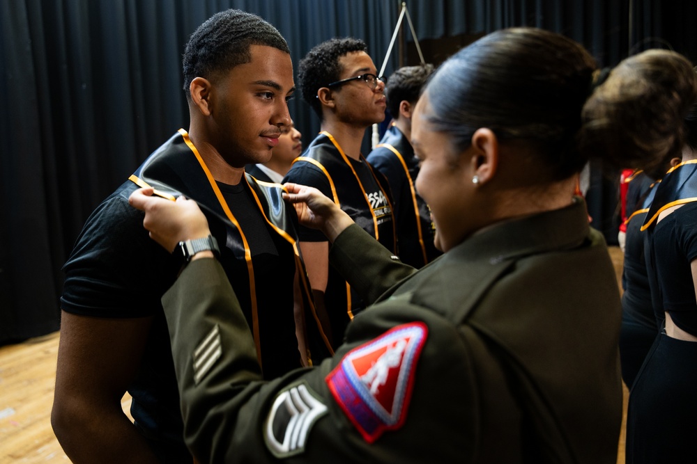Passaic Highschool Students Enlist in the New Jersey Army National Guard