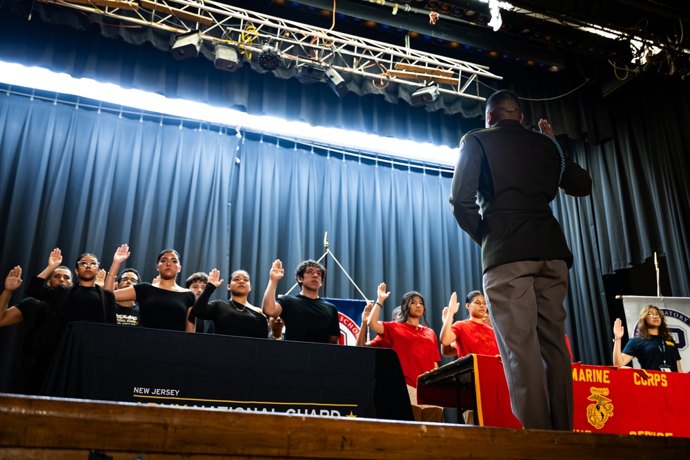 Passaic Highschool Students Enlist in the New Jersey Army National Guard
