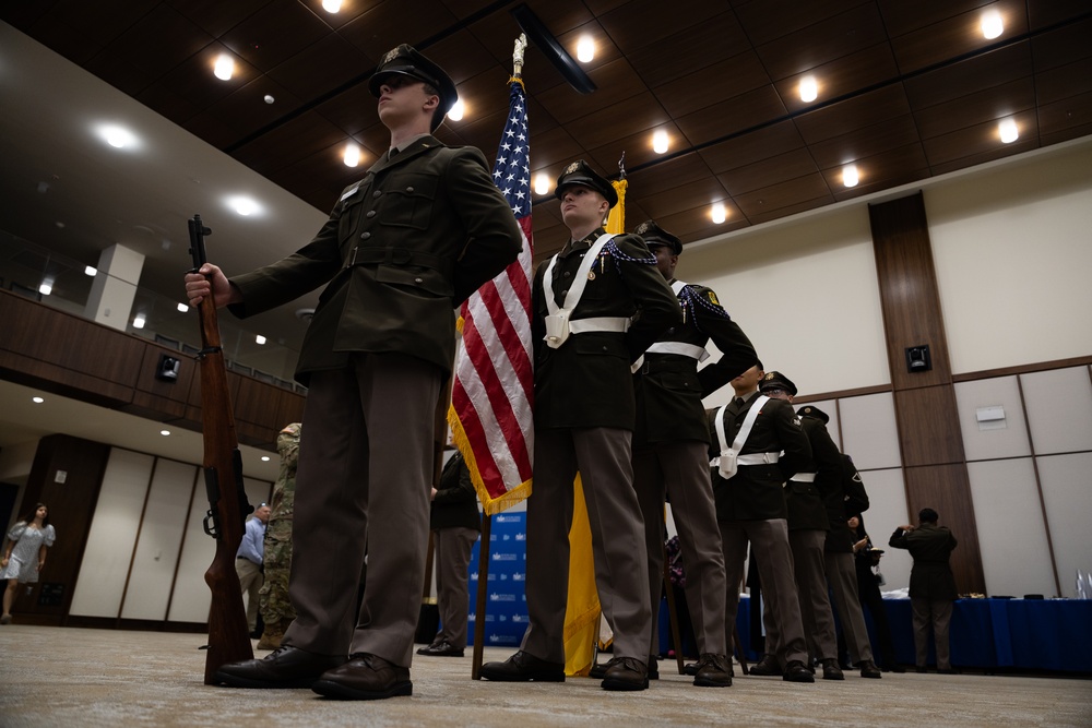 Seton Hall ROTC Cadets take the Oath of Office