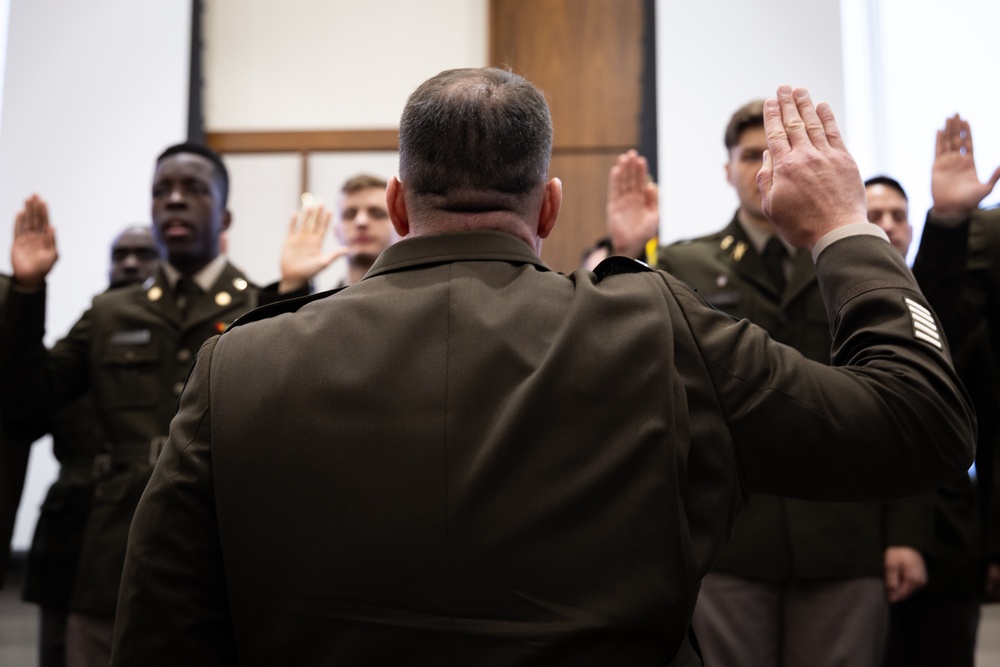 Seton Hall ROTC Cadets take the Oath of Office