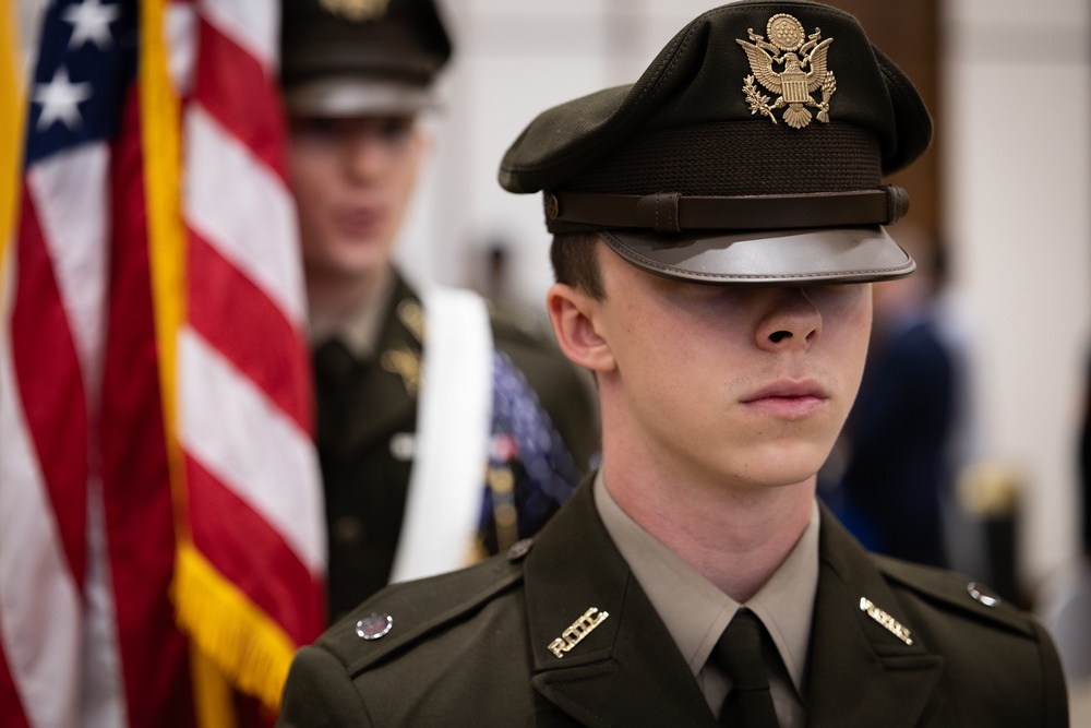 Seton Hall ROTC Cadets take the Oath of Office