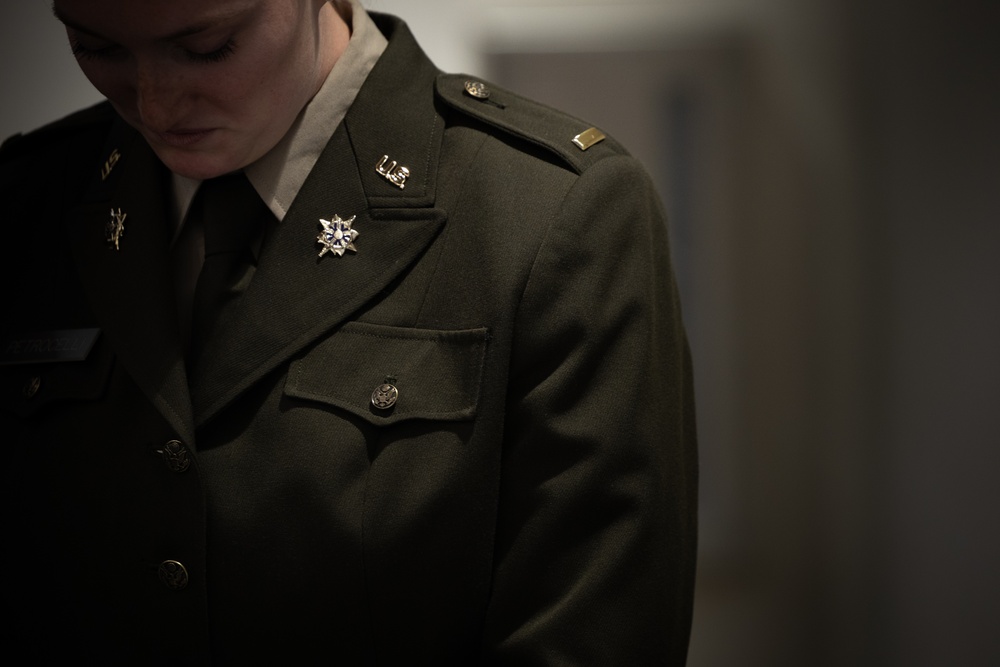 Seton Hall ROTC Cadets take the Oath of Office