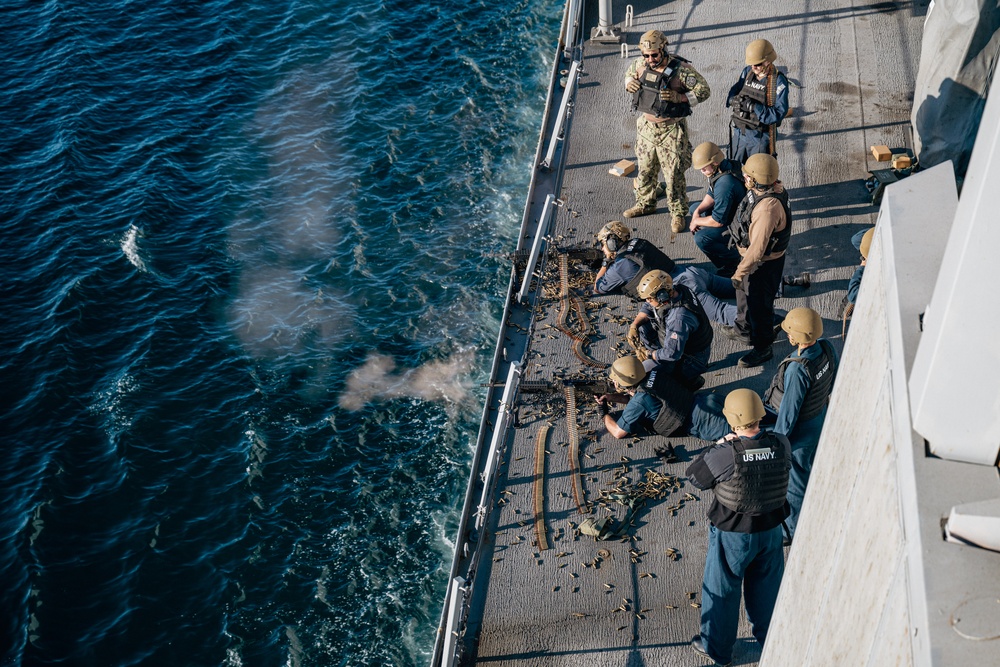M240B live-fire exercise aboard Somerset