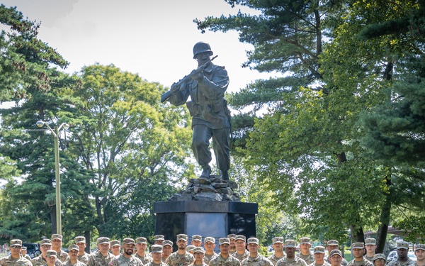104th BEB Reenlistment Ceremony