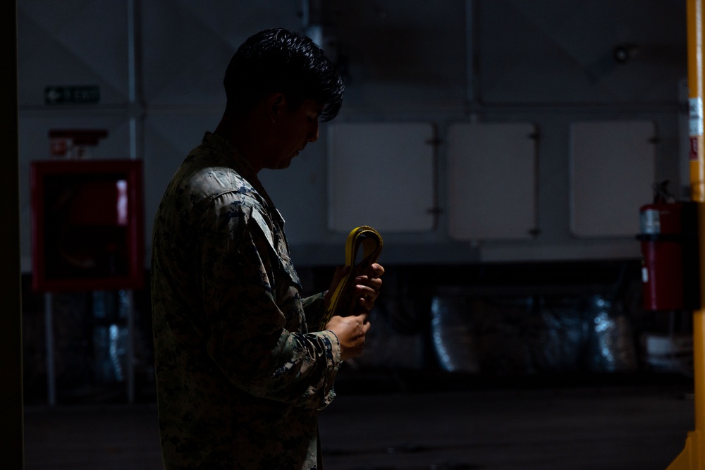 USNS Guam offloads equipment at MCAS Iwakuni