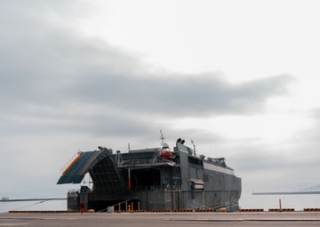 USNS Guam offloads equipment at MCAS Iwakuni