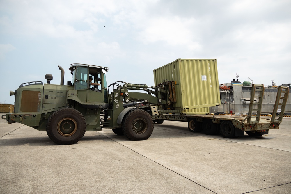USNS Guam offloads equipment at MCAS Iwakuni