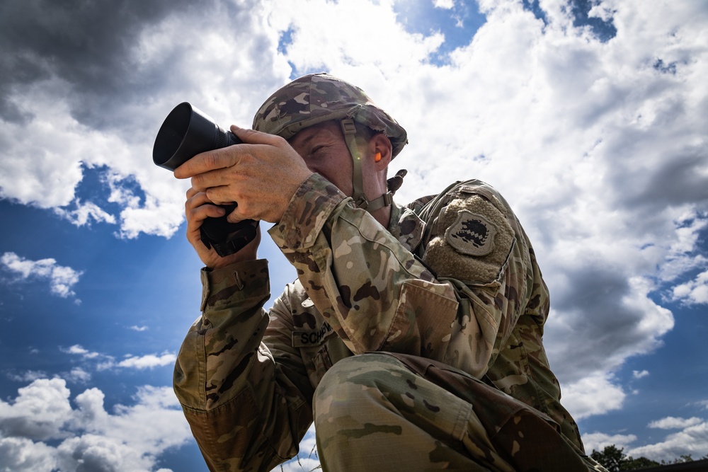 Public Affairs Covers a Weapons Qual