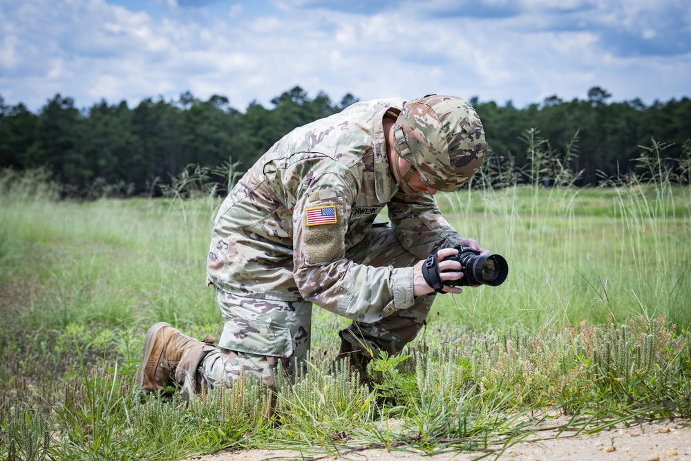 Public Affairs Covers a Weapons Qual