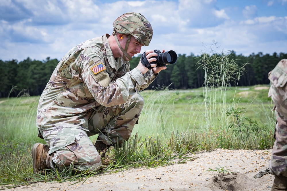 Public Affairs Covers a Weapons Qual