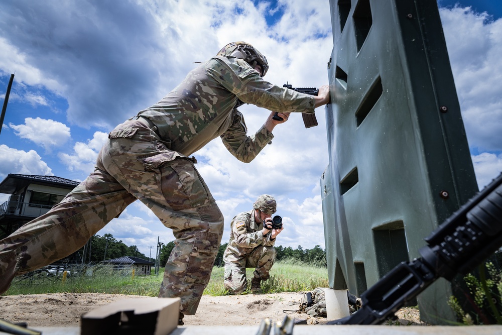 Public Affairs Covers a Weapons Qual