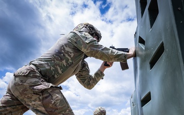 Public Affairs Covers a Weapons Qual
