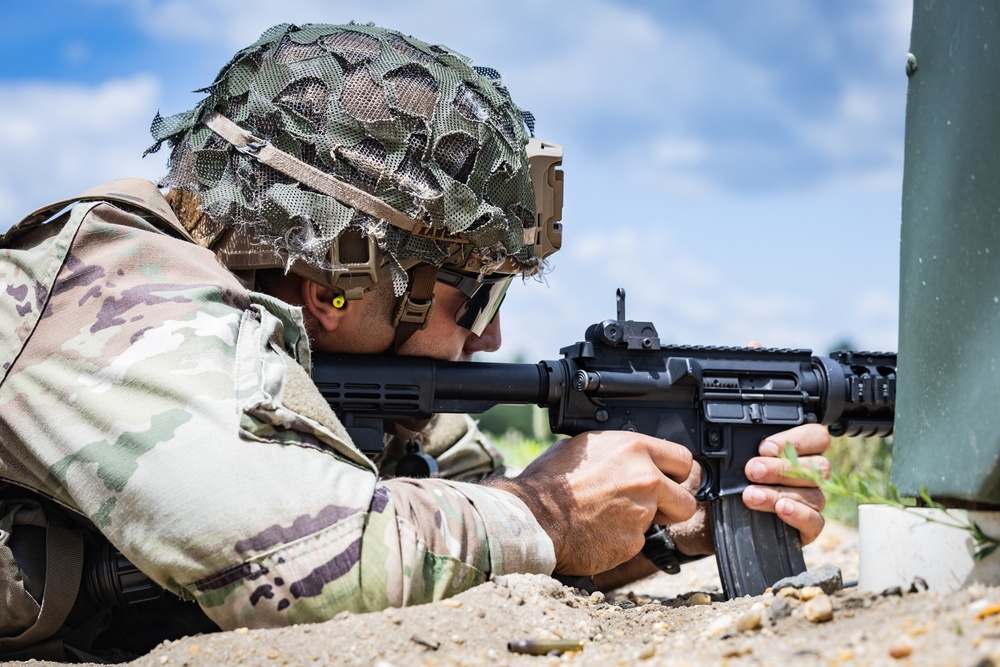 RTI ALC Course Conducts M4 Weapons Qual
