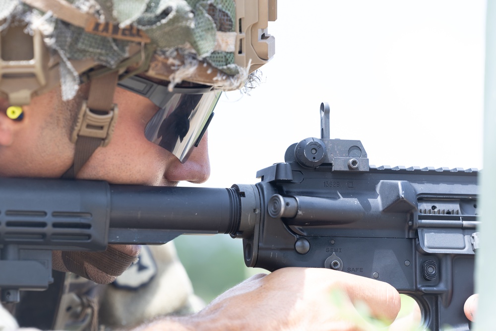 RTI ALC Course Conducts M4 Weapons Qual