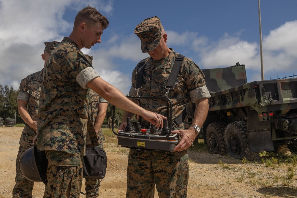 3rd MLG CG visits Engineer Support Company, 9th Engineer Support Battalion