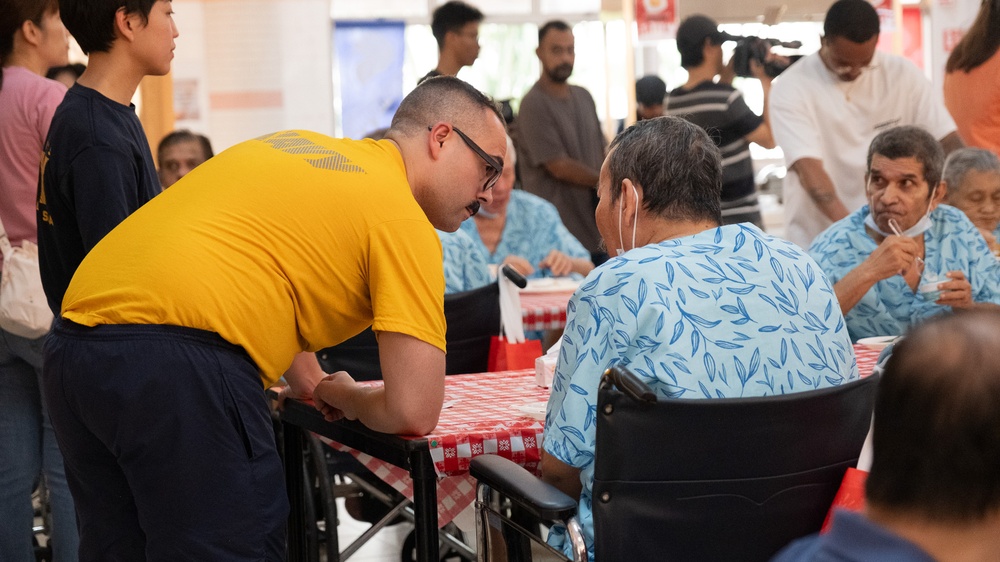 DESRON 7, CTF-73 Sailors Volunteer at Sree Narayana Mission Senior Care Center