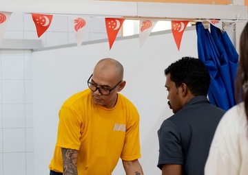 DESRON 7, CTF-73 Sailors Volunteer at Sree Narayana Mission Senior Care Center