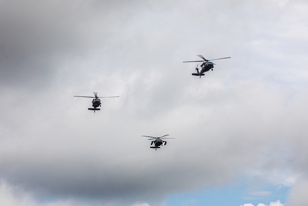 U.S. Congressional Delegation engage with U.S. Soldiers