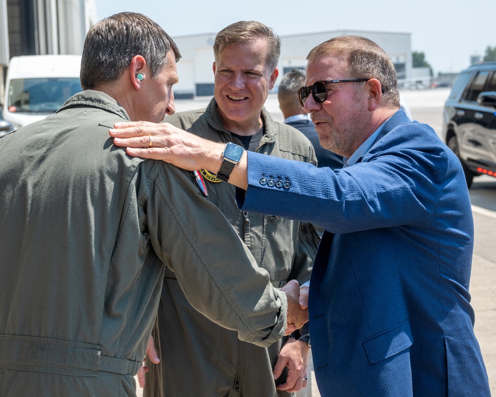 Ambassador Fertitta visits NAS Sigonella