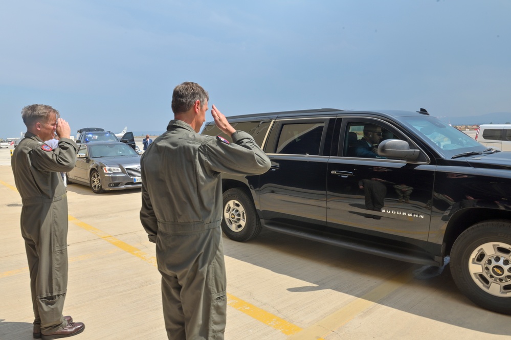 Ambassador Fertitta visits NAS Sigonella