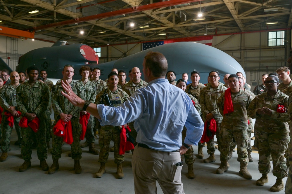 NAS Sigonella hosts U.S. Ambassador to Italy, Consul General of Naples, and CNREURAFCENT
