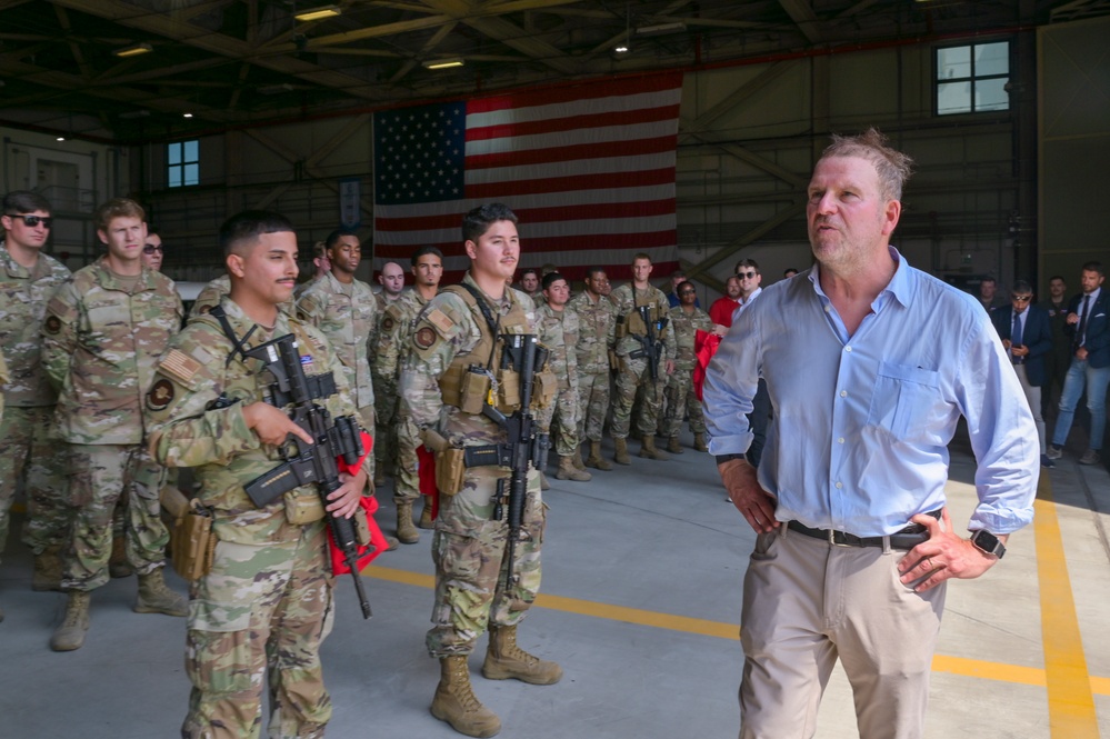 Ambassador Fertitta visits NAS Sigonella