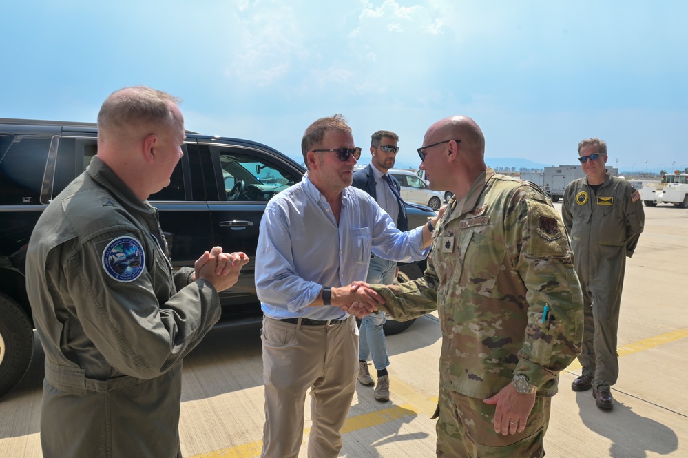 Ambassador Fertitta visits NAS Sigonella