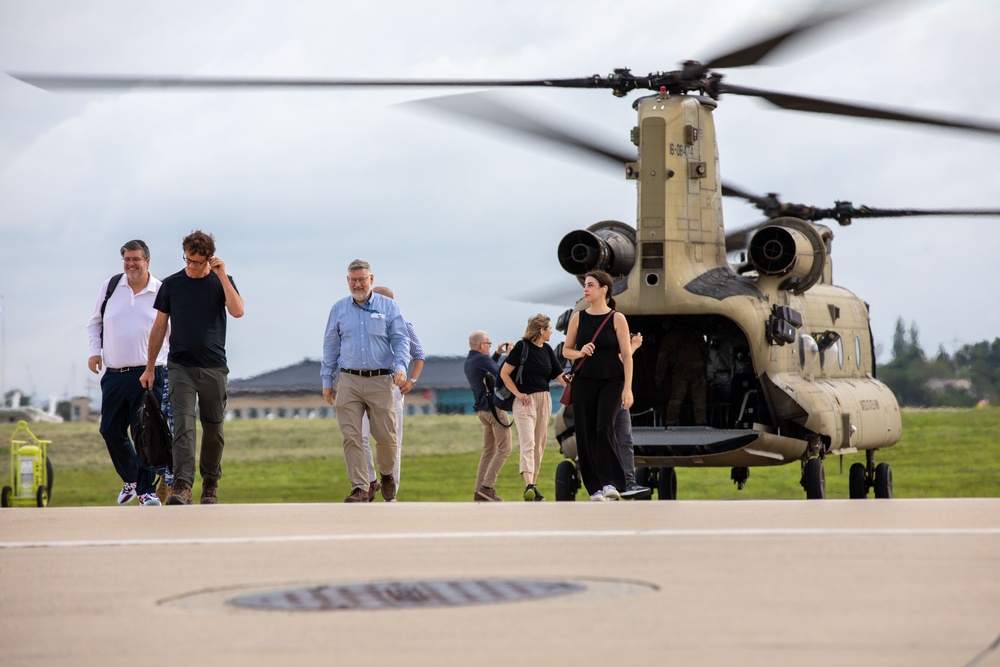 U.S. Senators Visit Camp Humphreys