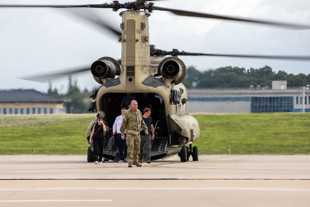 U.S. Senators Visit Camp Humphreys