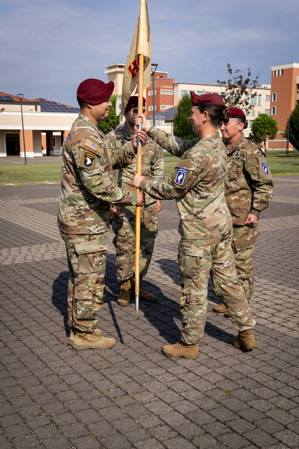 173rd Brigade Support Battalion HHC Welcomes New Commander in Ceremony
