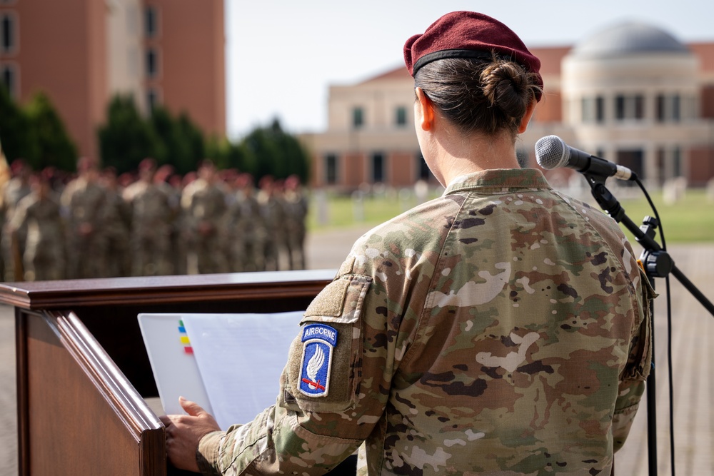 173rd Brigade Support Battalion HHC Welcomes New Commander in Ceremony