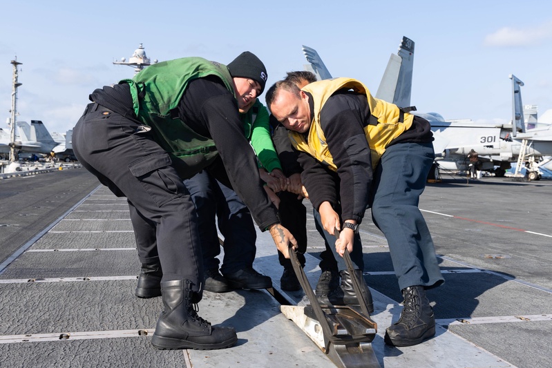 USS Gerald R. Ford (CVN 78) Sailors Conduct Maintenance