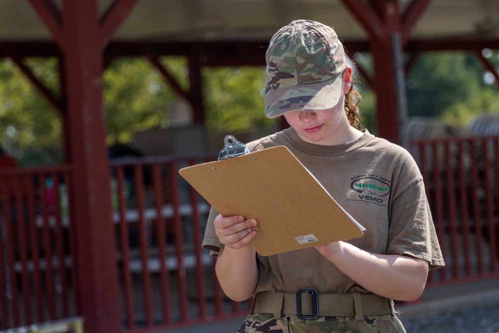 101st ARW FSS Trains on Disaster Relief Mobile Kitchen Trailer