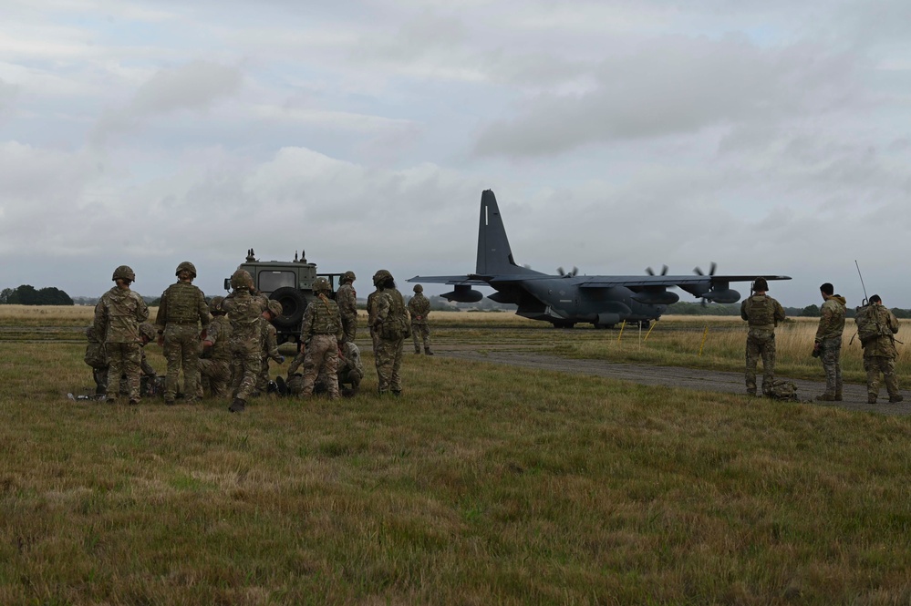 Mobility Serpent: Team Mildenhall conducts contingency medical field care training with British Army medics