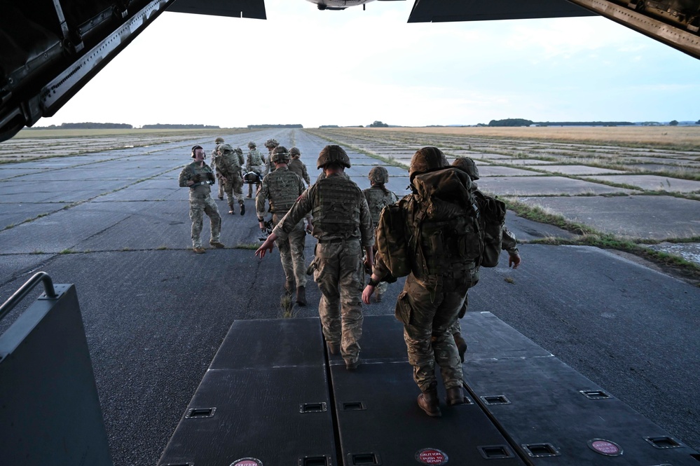 Mobility Serpent: Team Mildenhall conducts contingency medical field care training with British Army medics