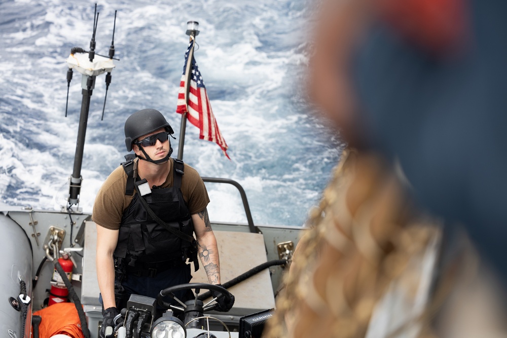 USS Curtis Wilbur (DDG 54) Conducts VBSS Drill