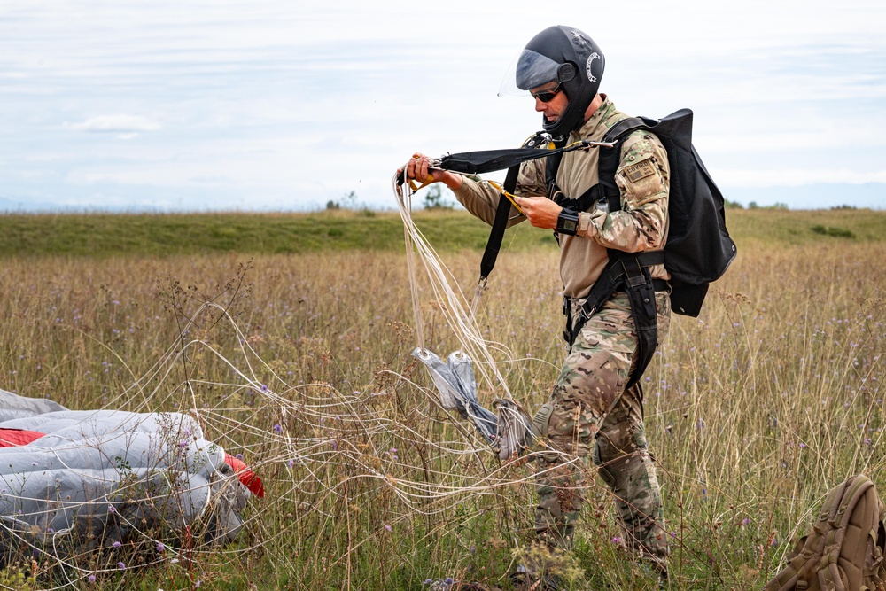 57th RQS Conducts Routine Jump Training