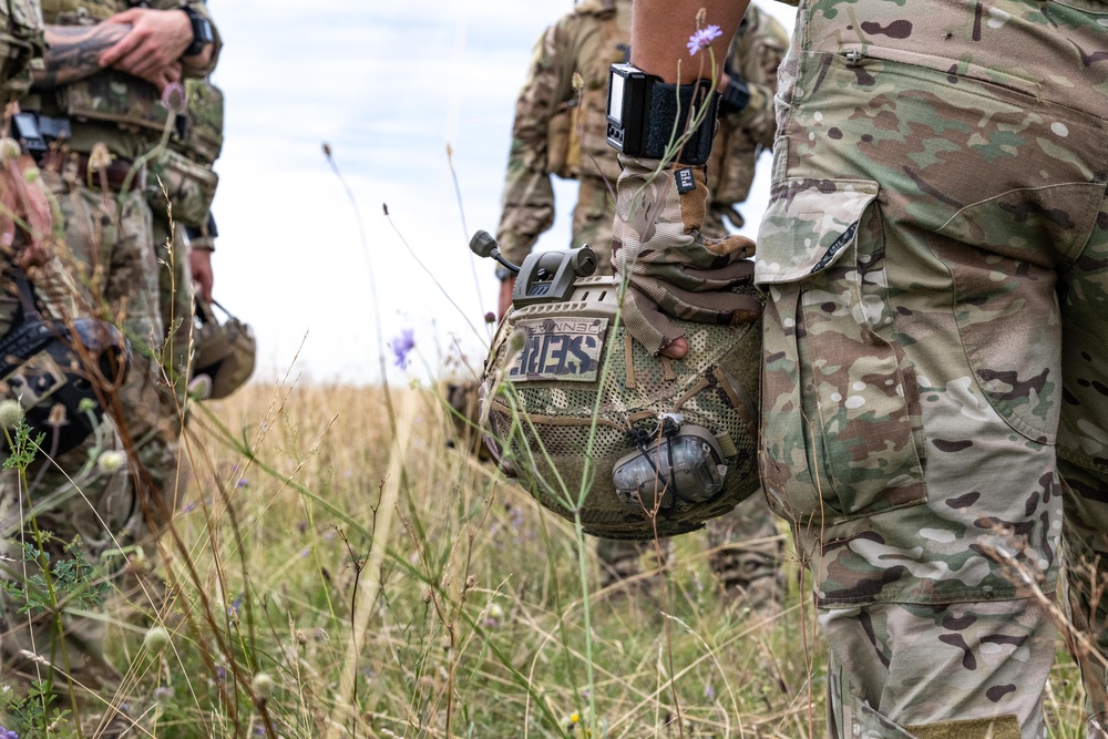 57th RQS Conducts Routine Jump Training