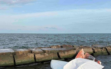 Coast Guard finds 2 in critical condition after allision with Cleveland Harbor break wall on Lake Erie