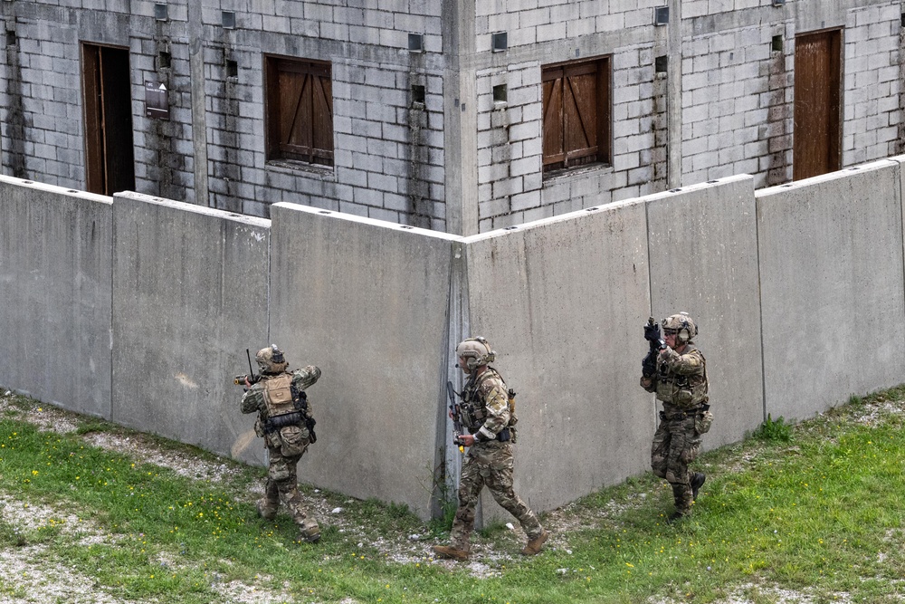 57th RQS performs CSAR Full Mission Profile Training