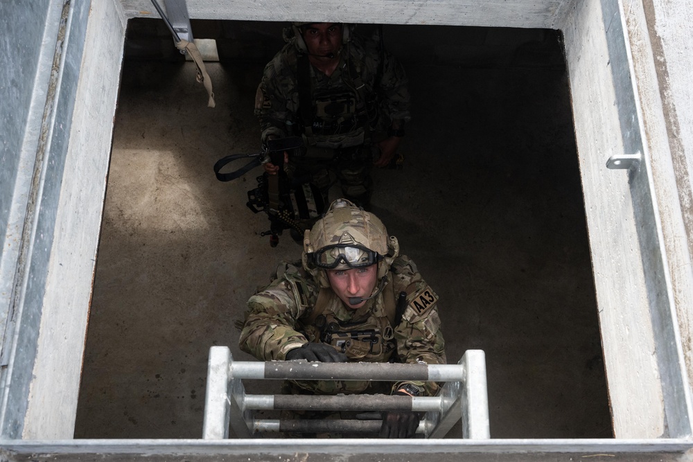 57th RQS performs CSAR Full Mission Profile Training