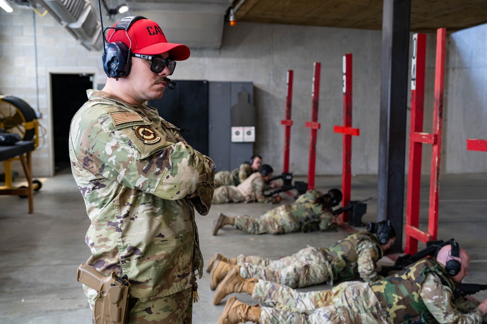 436th SFS qualifies Airmen on the M4 Carbine