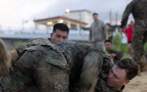 CLB 4 Conducts Battalion MCMAP PT