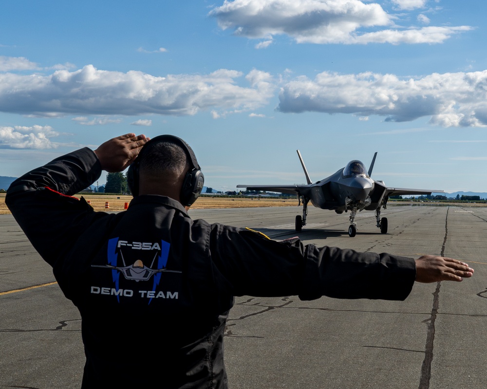 F-35A Demonstration Team Arrives at Abbotsford International Airshow