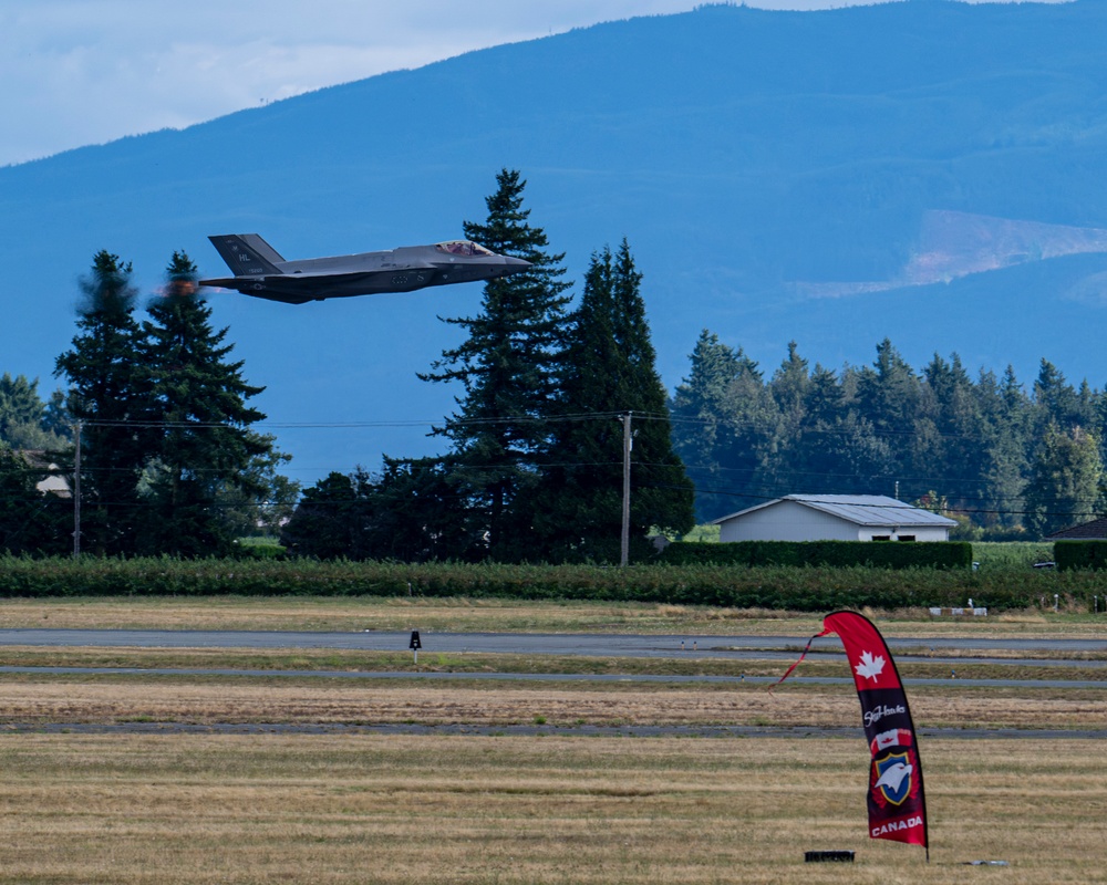 F-35A Demonstration Team Arrives at Abbotsford International Airshow