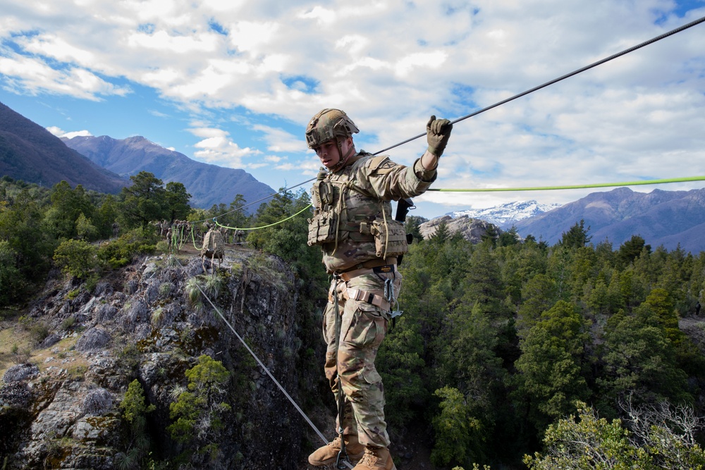 SV 25 Two Rope Bridge Training