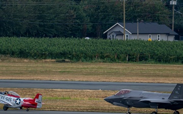 F-35A Demonstration Team performs at Abbotsford