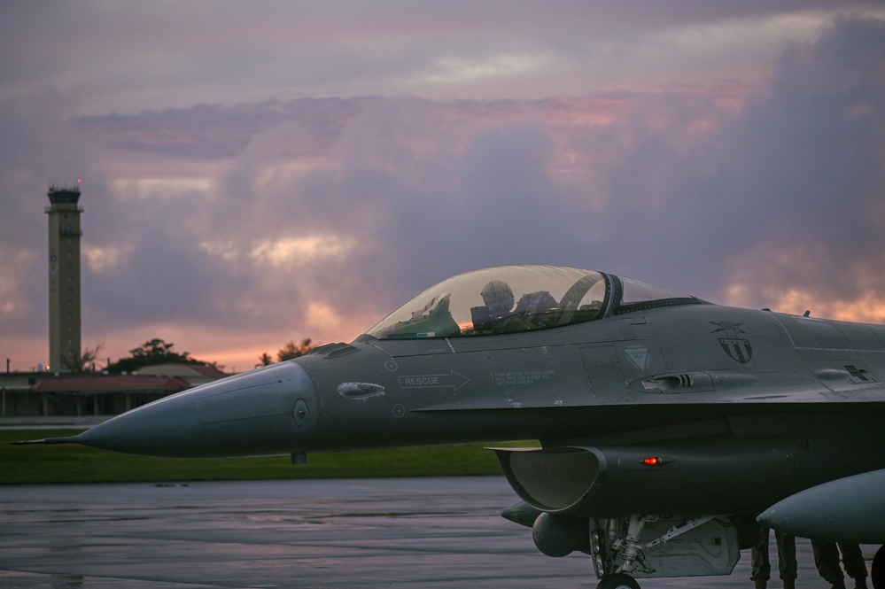 113th Maintenance Group crew chiefs ready F-16s for redeployment during REFORPAC