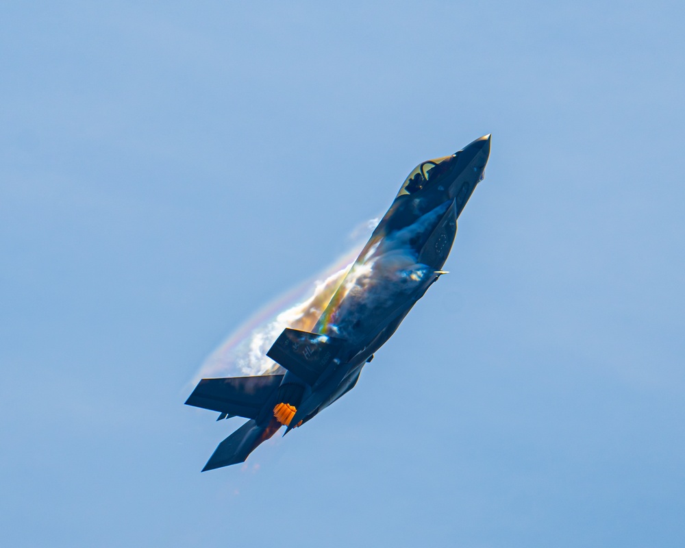F-35A Demonstration Team Performs at Abbotsford