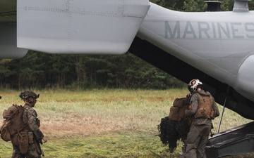 SPMAGTF-ACM | V 2/2 arrives at Camp Dawson